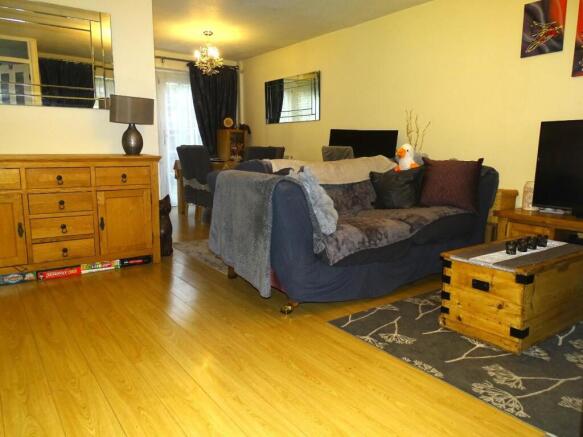 Snowdrop Close, Chelmsford photo 3