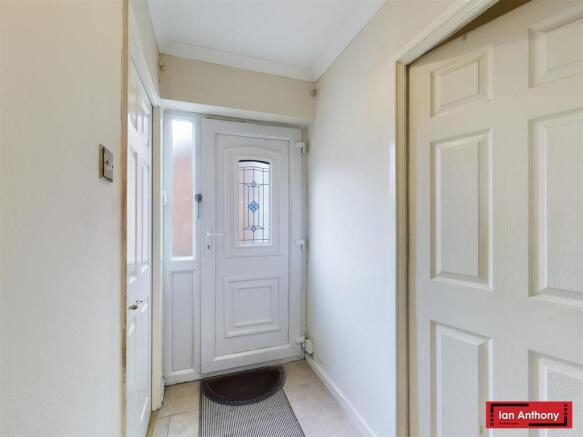 FRONT DOOR & ENTRANCE HALL