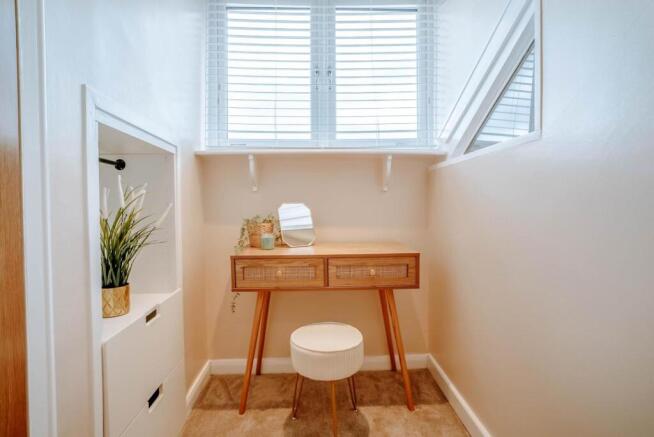 3 bed House to rent Image 8