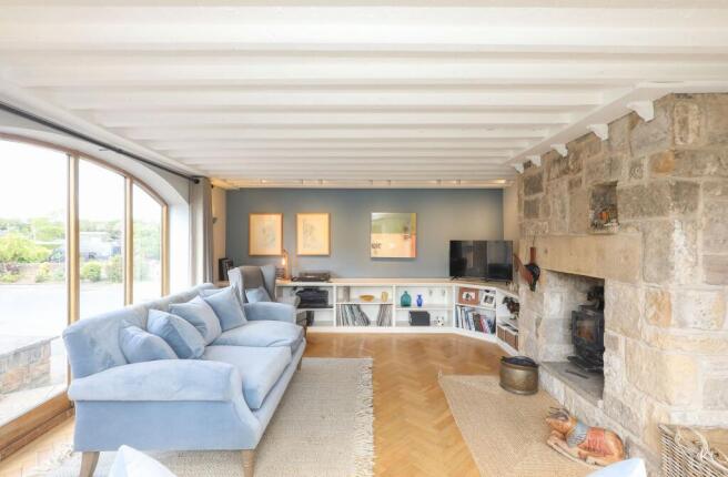 4 bed Semi-Detached for sale Image 11