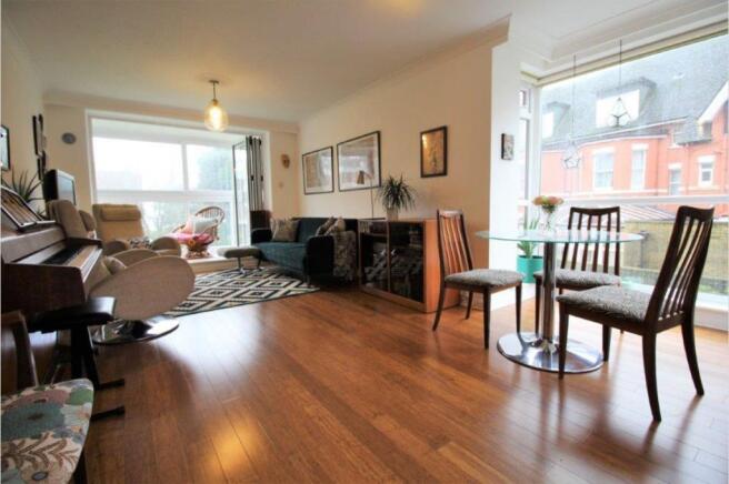 West Cliff Road, Westcliff, BH2 5EZ