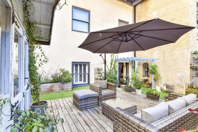 Patio / Decking