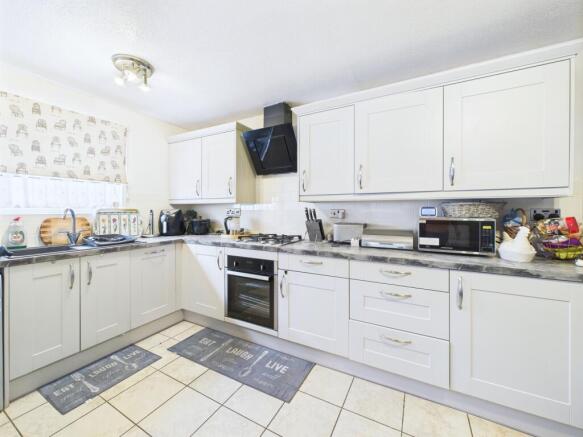 CAM01909G0-PR0366-STILL001 - Copy