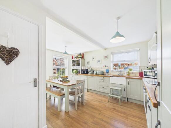 3 bed Detached for sale Image 8