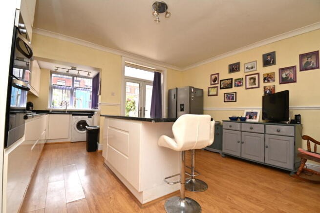 3 bed Detached for sale Image 6