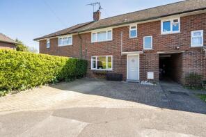 15, Oakdene, Chobham, Woking GU24 8PS