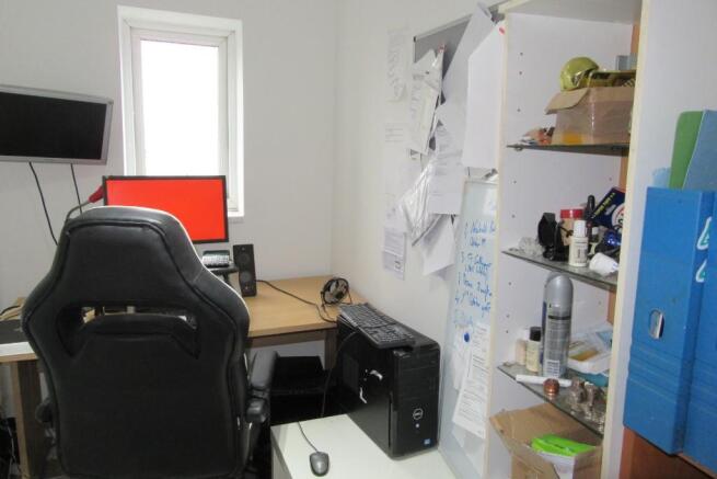 Photo 9