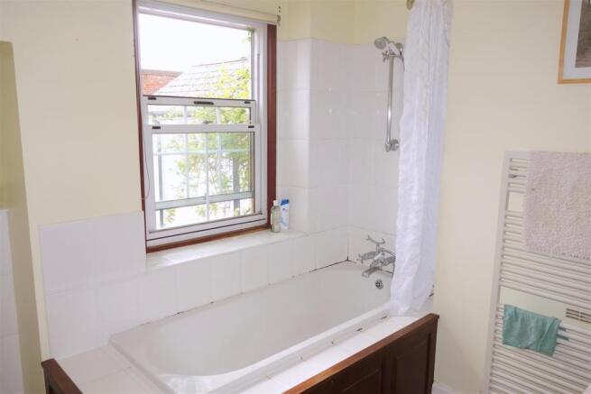 bathroom1.JPG