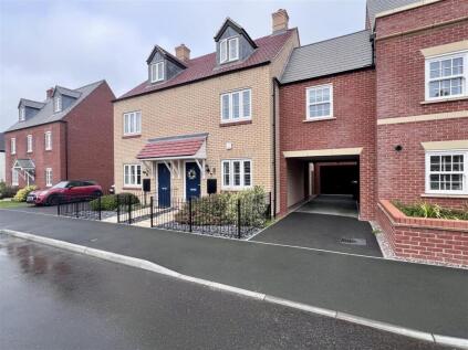 Clay Green, Towcester