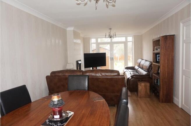 Lounge/Dining Room