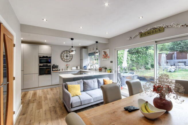Downs Valley, Hartley, Longfield, Kent, DA3 7RA photo 4