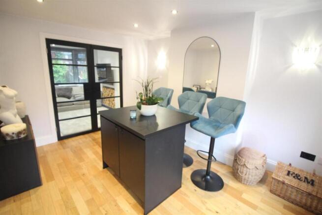 3 bed Semi-Detached for sale Image 8