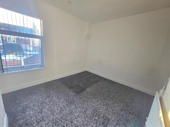 2 bed Terraced to rent Image 8