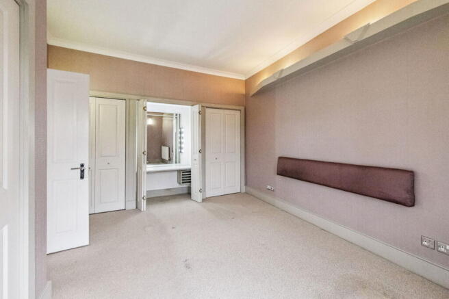 3 bed Detached for sale Image 11