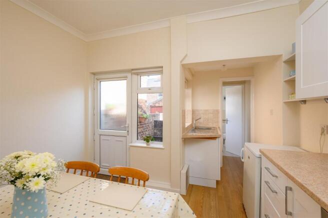 2 bed Terraced for sale Image 6