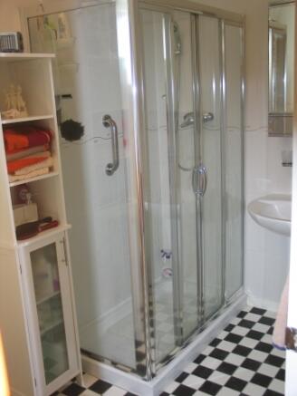 Shower room 1