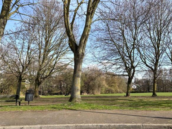 2 bed Apartment for sale Image 10