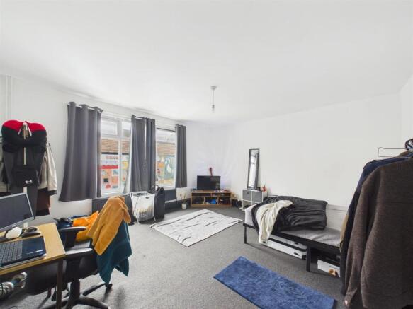 2 - Three Bedroom Maisonette.jpg