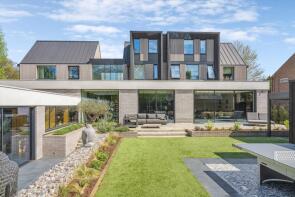 Castle View, Brownlow Road, Berkhamsted HP4 1HB