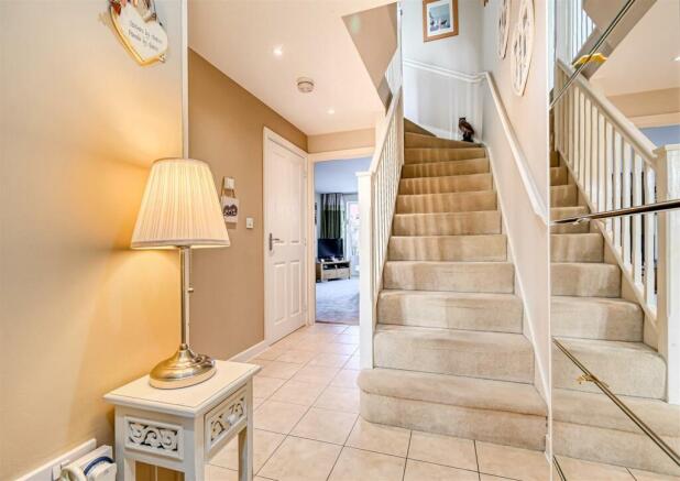 75 Rastrick Close-01.jpg