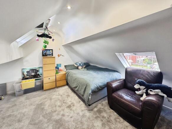 3 bed Semi-Detached for sale Image 10