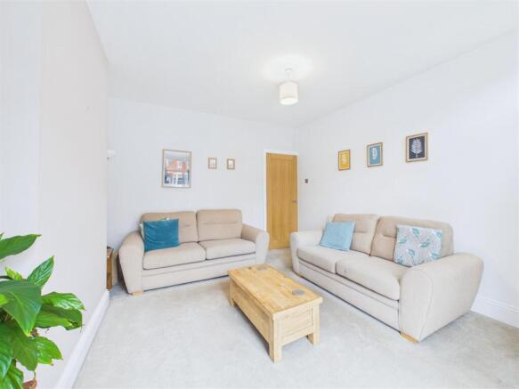 3 bed Terraced for sale Image 6