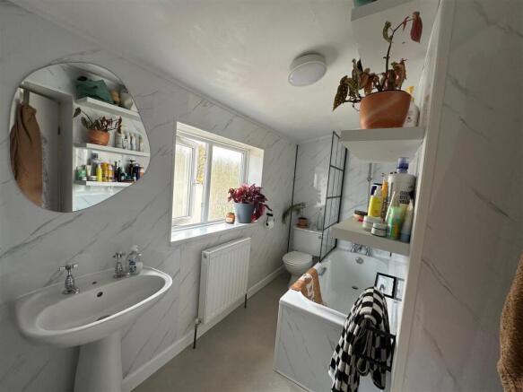 2 bed Terraced for sale Image 6