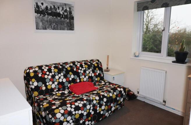 BEDROOM 2