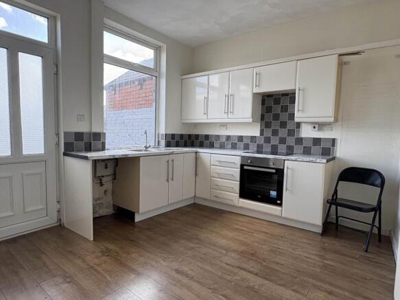 2 bed Terraced for sale Image 3
