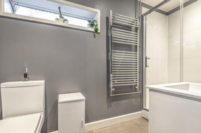 Bed One Ensuite