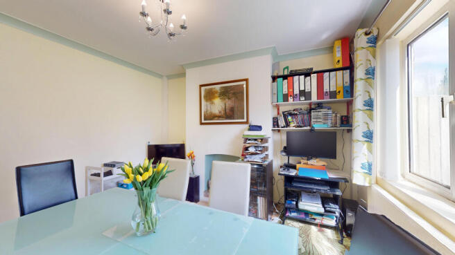 3 bed Semi-Detached for sale Image 7