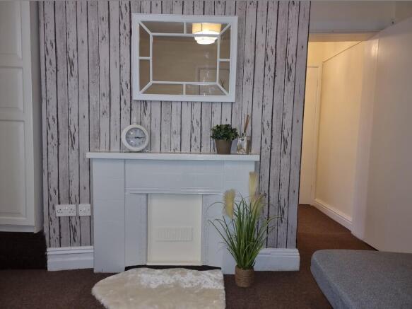 Studio to rent Image 8
