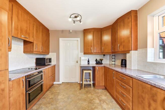 4 bed Detached for sale Image 6