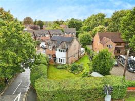 6, May Tree Close, Bicester OX26 6PA