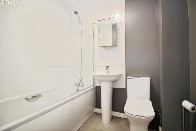 4 bed Terraced for sale Image 8