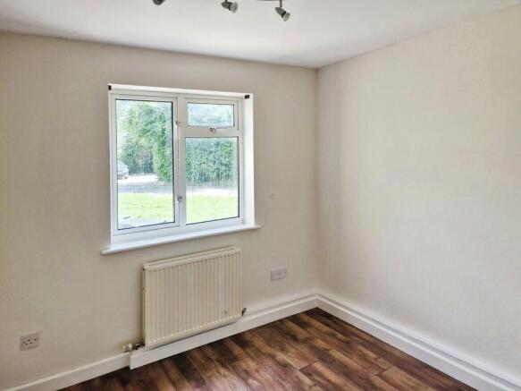 8d8f0ad5-bedroom