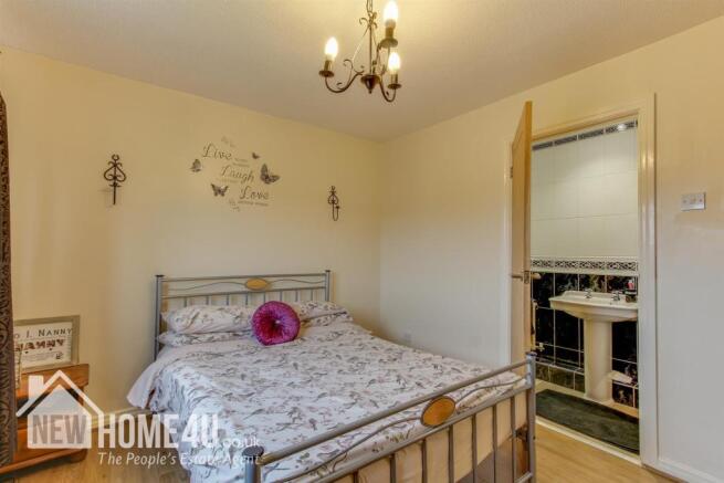 MASTER BEDROOM: