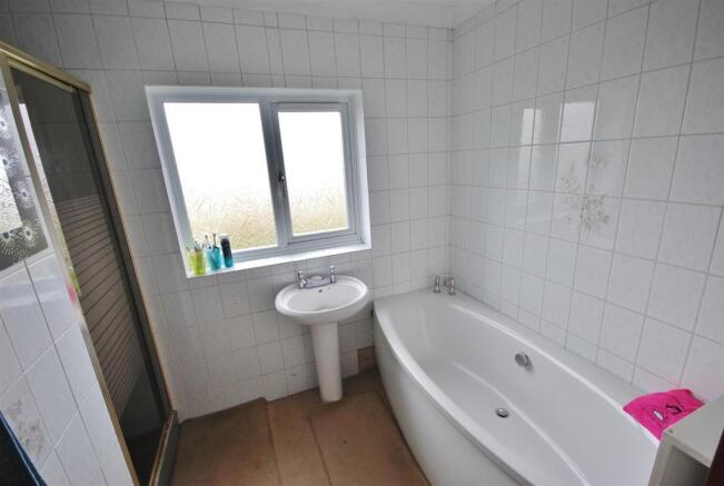 BATHROOM: