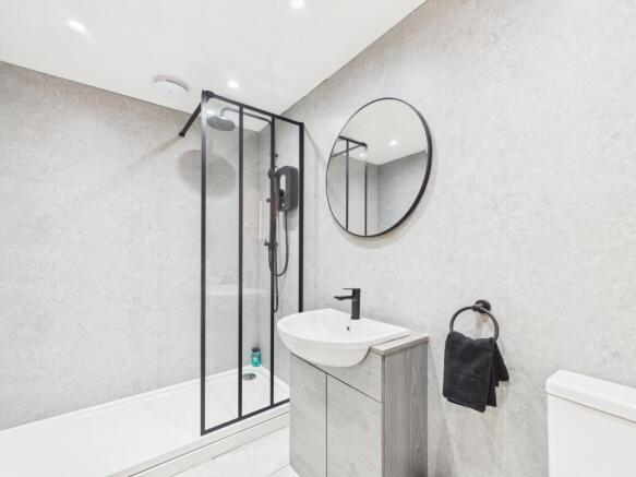 Ground Floor En Suite