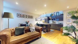 Flat 1, 65 Chatsworth House, London Road, Twickenham TW1 3SZ