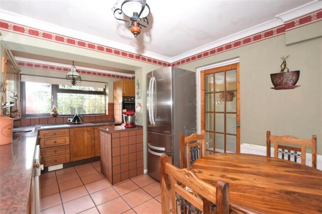 Kitchen/ Breakfast Room
