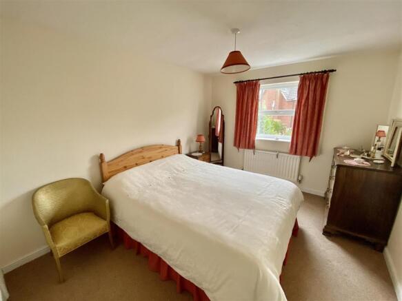BEDROOM 2
