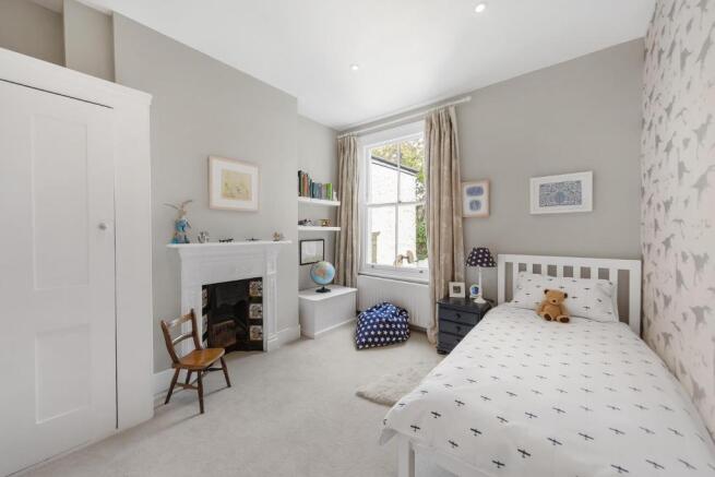Bedroom (1).jpg