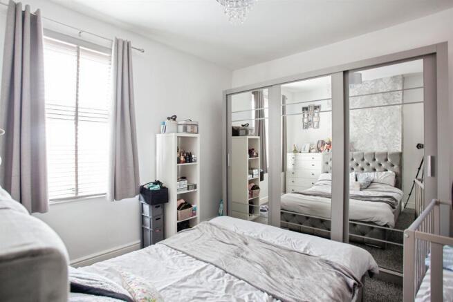 2 bed Terraced for sale Image 10