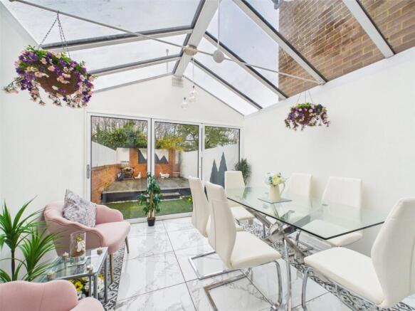 Willow Way, Christchurch, Dorset, BH23 photo 4