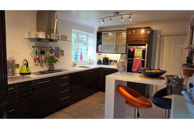 Kitchen / Breakfast
