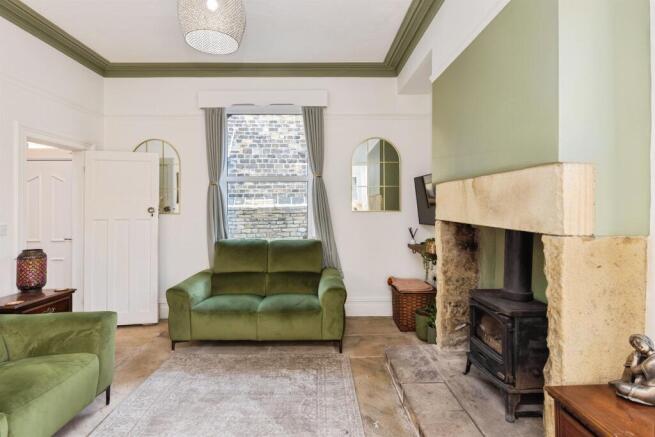 3 bed Semi-Detached for sale Image 8