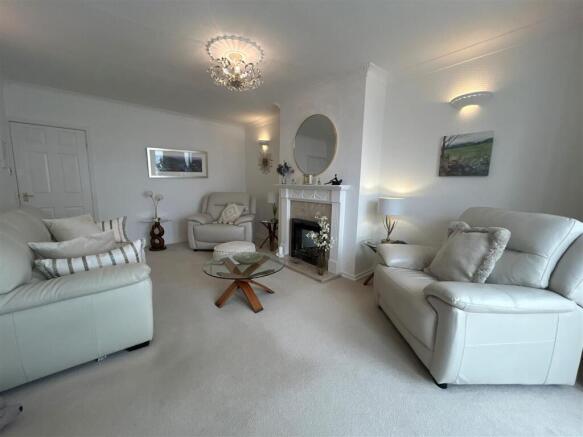 Fylde Avenue, Heald Green, Cheadle photo 5