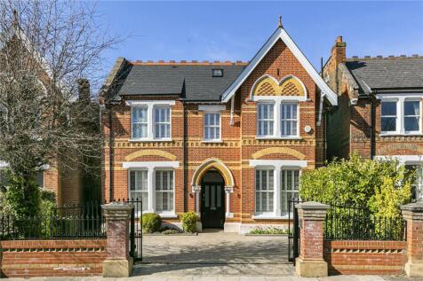 Mount Park Crescent, London, W5