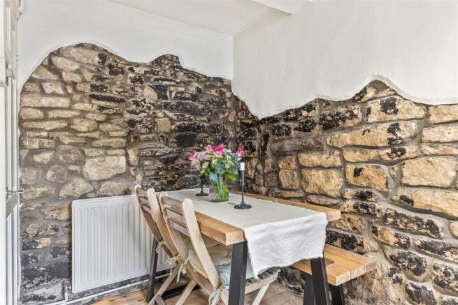 2 bed Semi-Detached for sale Image 5